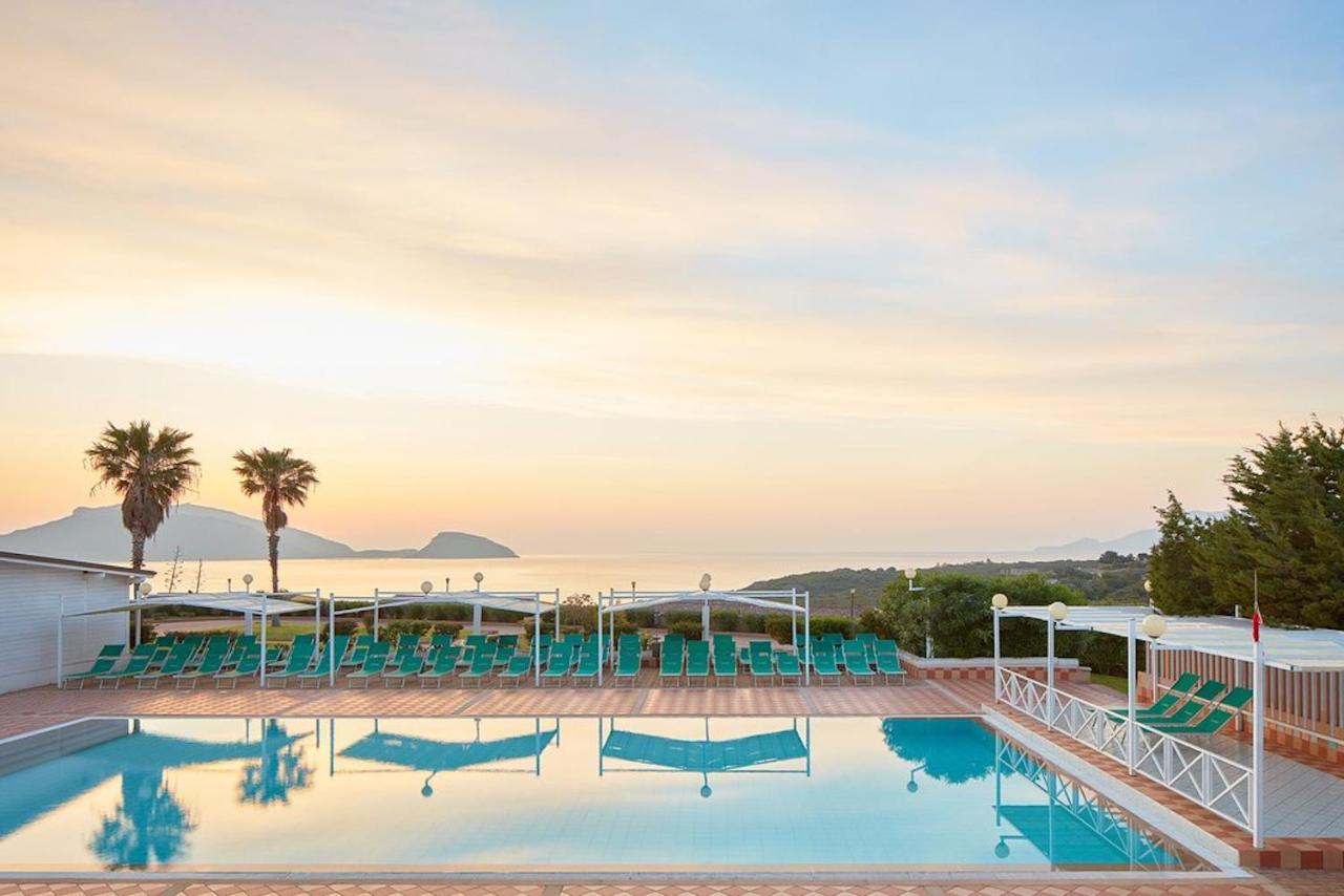 Hotel Baia Aranzos Pittulongu Екстериор снимка