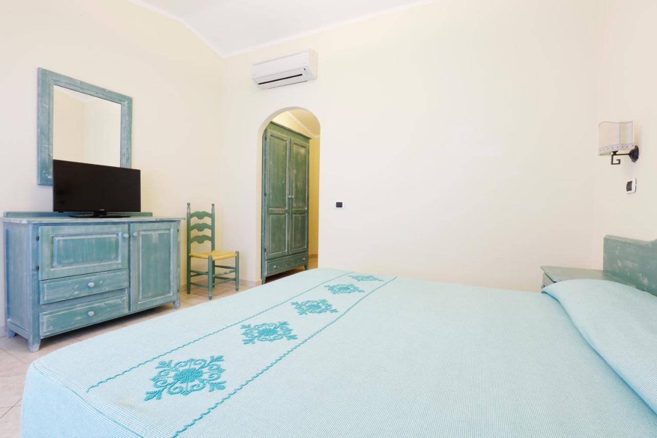 Hotel Baia Aranzos Pittulongu Екстериор снимка