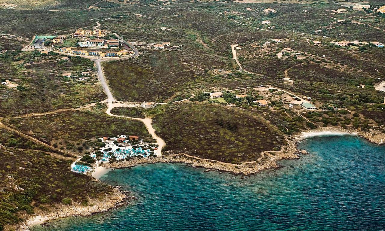 Hotel Baia Aranzos Pittulongu Екстериор снимка